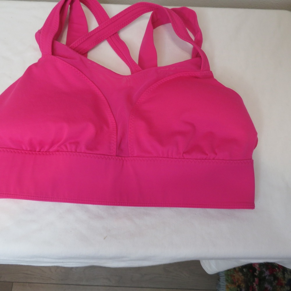 Lululemon High Impact Sports Bra Pink Cross Back Hook Eye Closure Mesh Trim